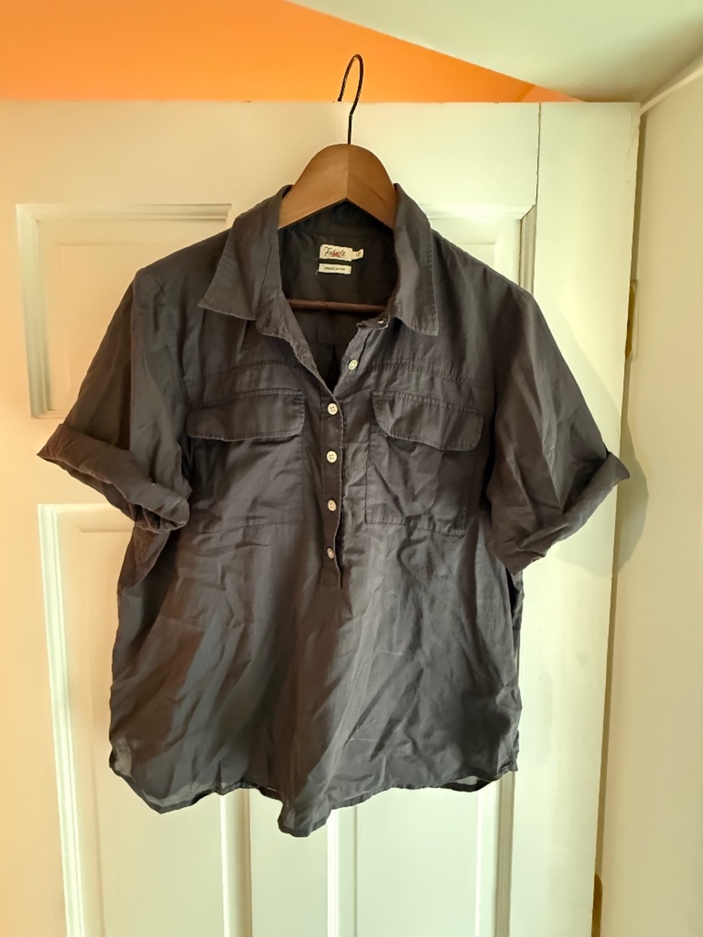 amazingly light weight Faherty blouse - L - charcoal